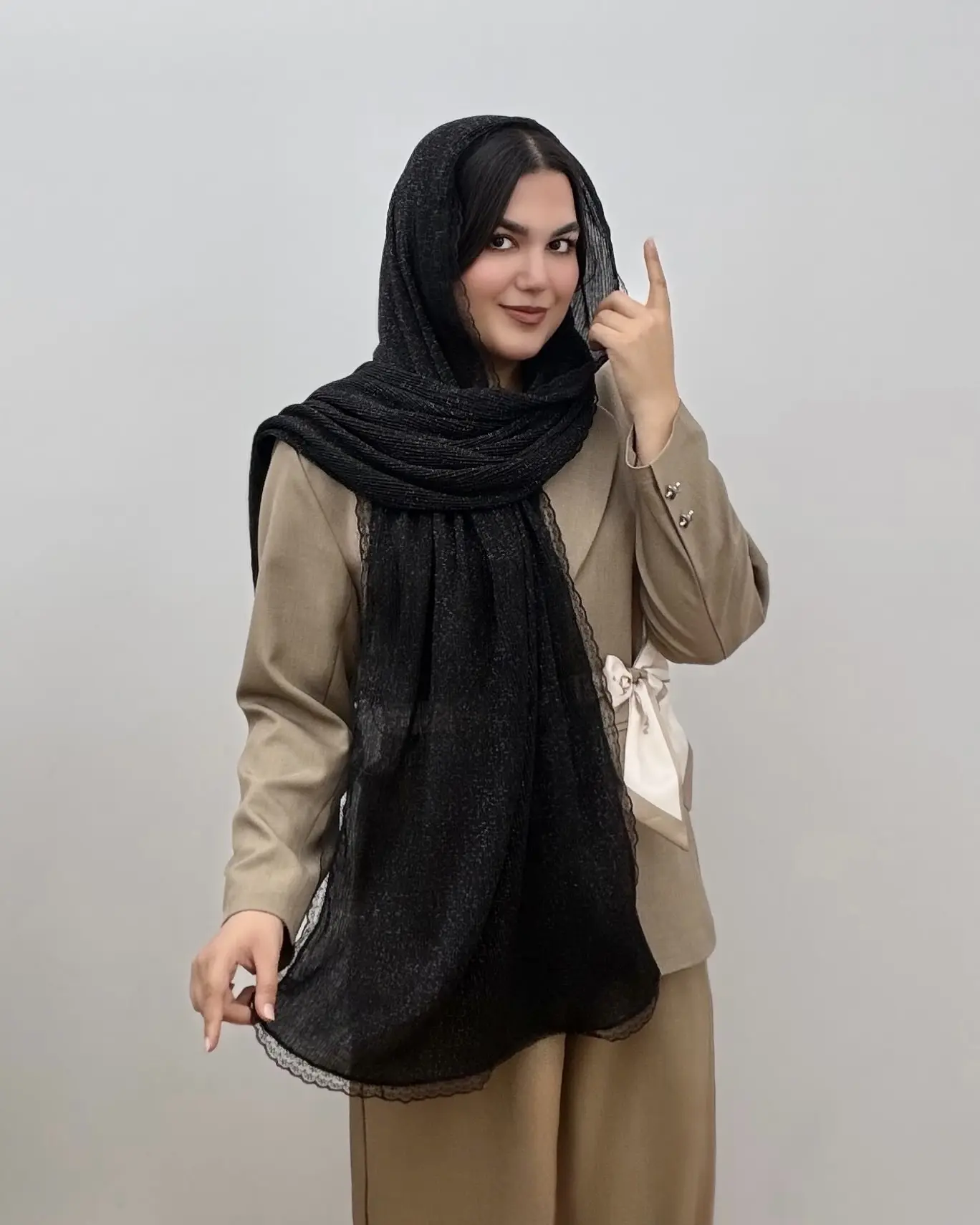 شال مشکی لمه دانتل دار